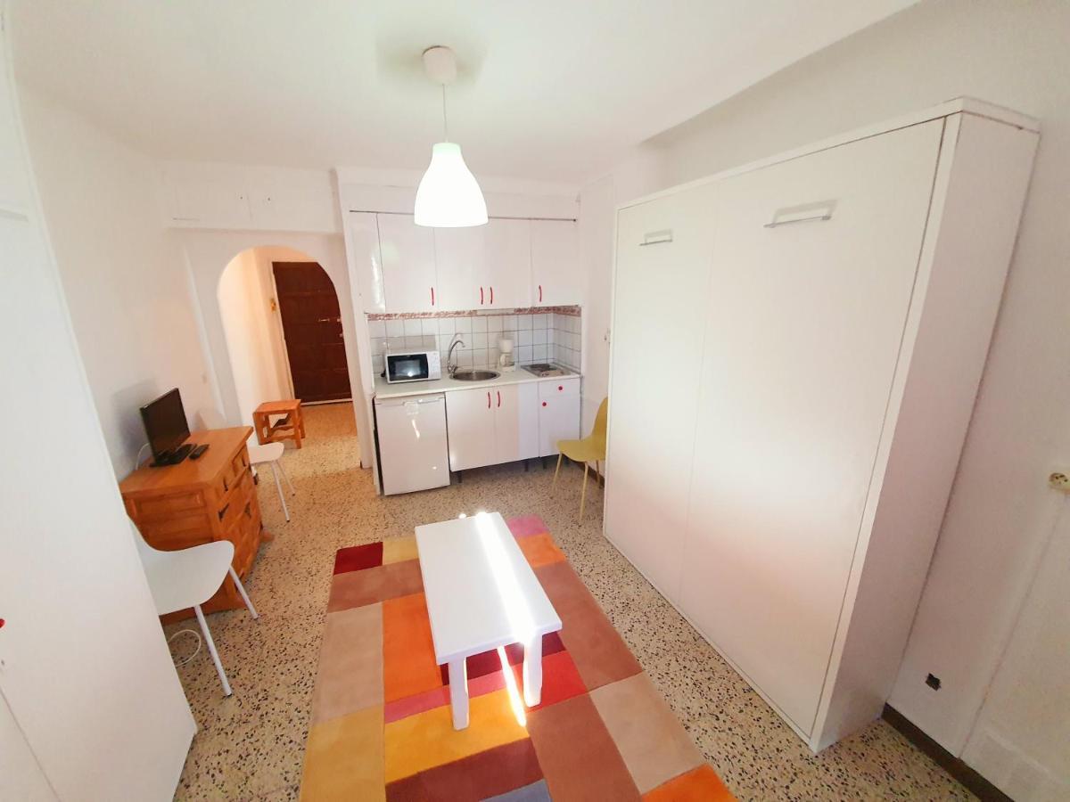 Estudio Karina Beach-4 เอมปูเรียบราบา ภายนอก รูปภาพ